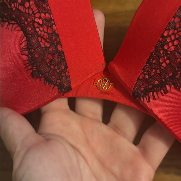 Victoria’s Secret Bra and Panty Set, Size 36B Push Up Bra, Excellent Condition! - Picture 7 of 7